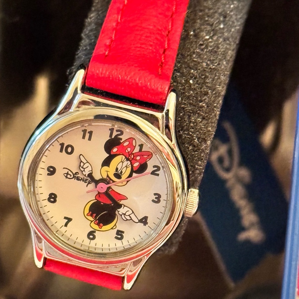 Vintage Disney Minnie Mouse Watch - Red Band & Blue Tin Case
